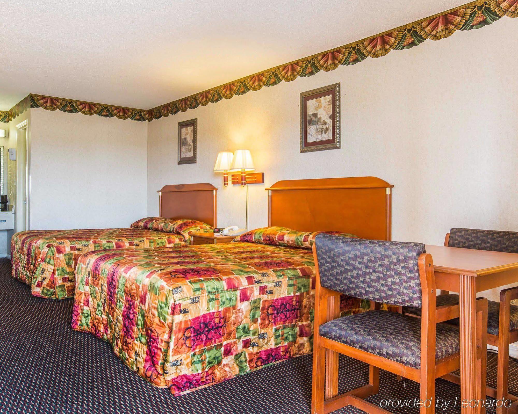 Rodeway Inn Montgomery Exteriér fotografie